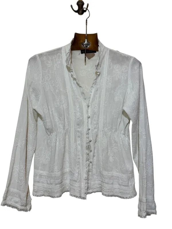 Saquito bordado blanco