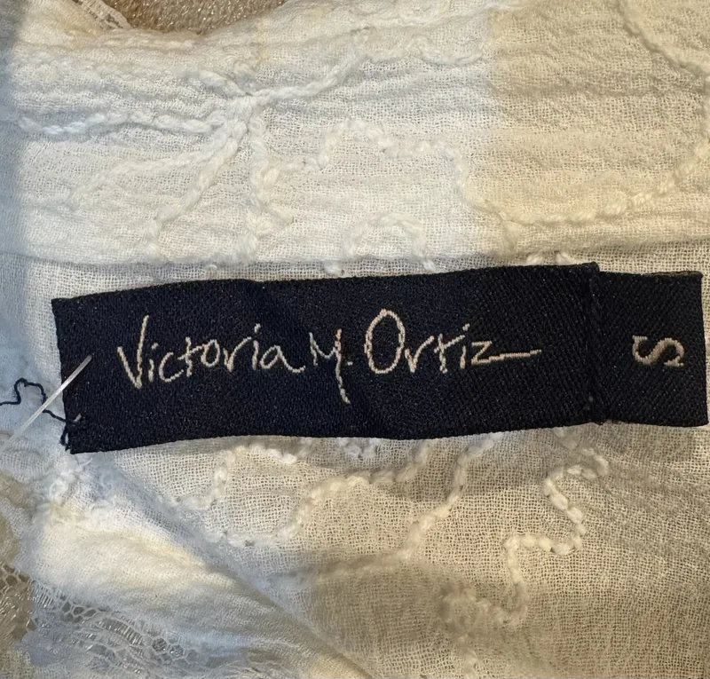 Saquito bordado blanco