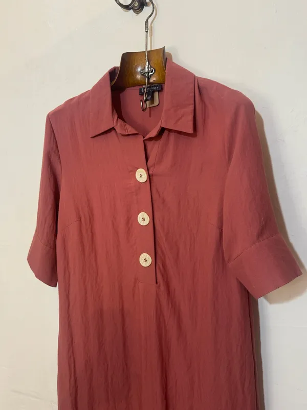 Vestido color ladrillo