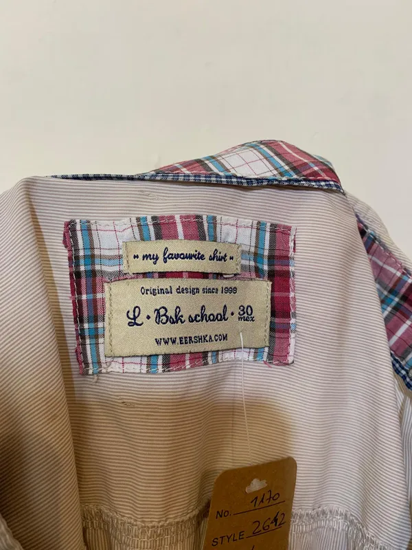 Camisa escote v rayada