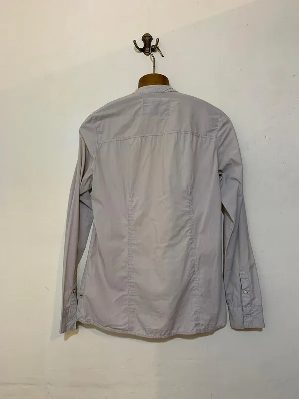 Camisa escote v rayada