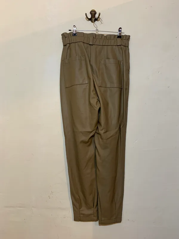 Pantalon barrel eco cuero