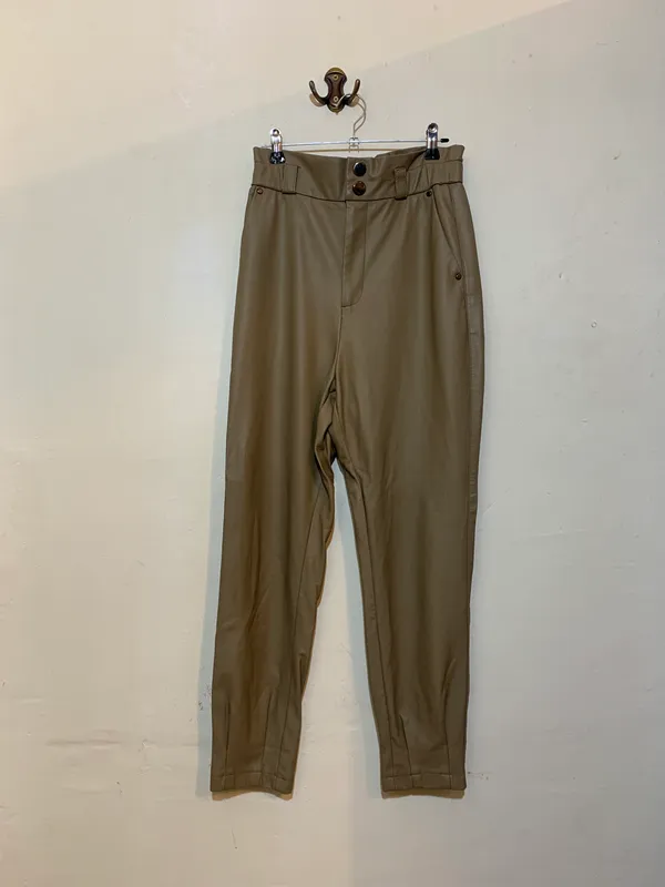 Pantalon barrel eco cuero