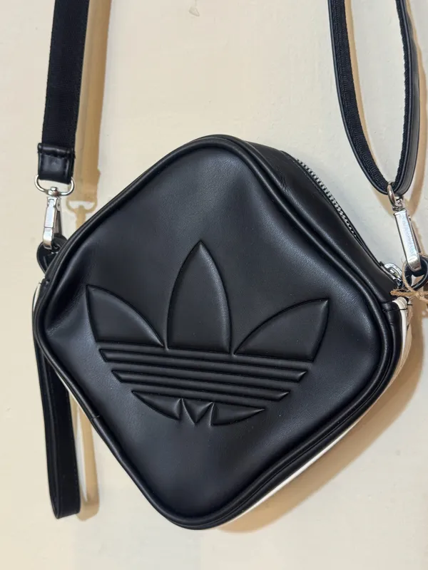 Bandolera deportiva negra