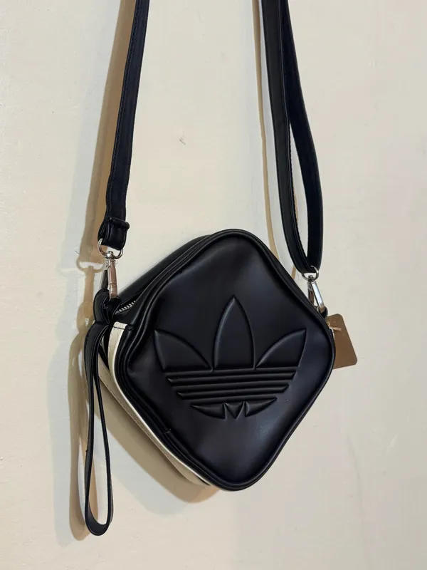 Bandolera deportiva negra