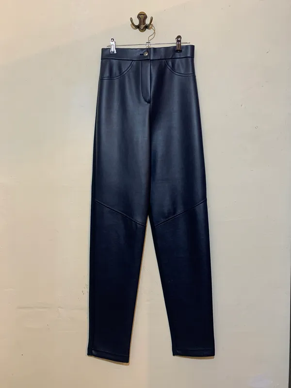 Pantalon azul eco cuero