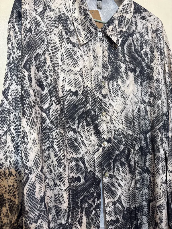 Camisa seda animal print