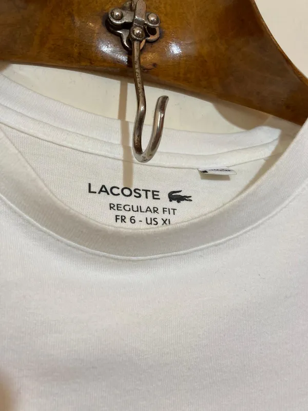 Remera blanca de algodon