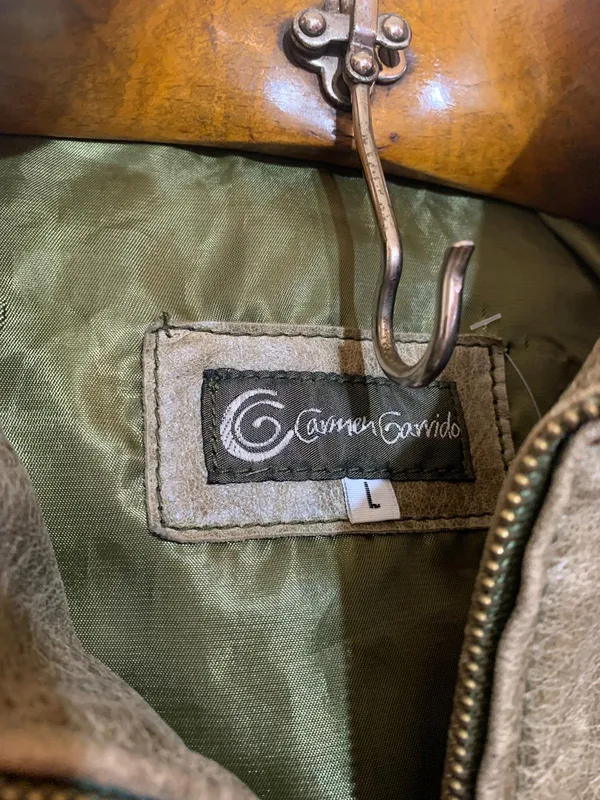 Chaqueta napa verde oliva