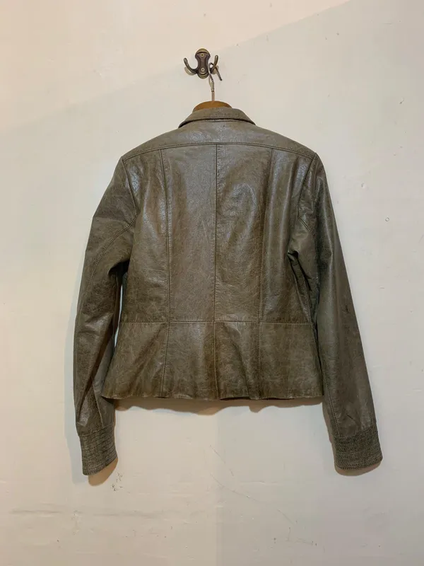 Chaqueta napa verde oliva