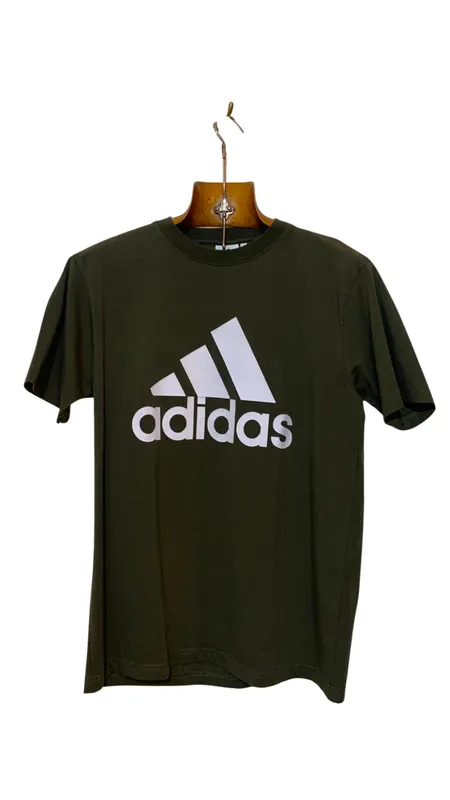 Remera deportiva verde militar