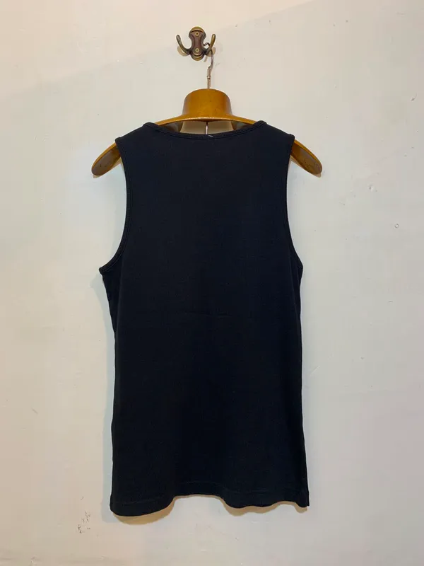 Musculosa negra
