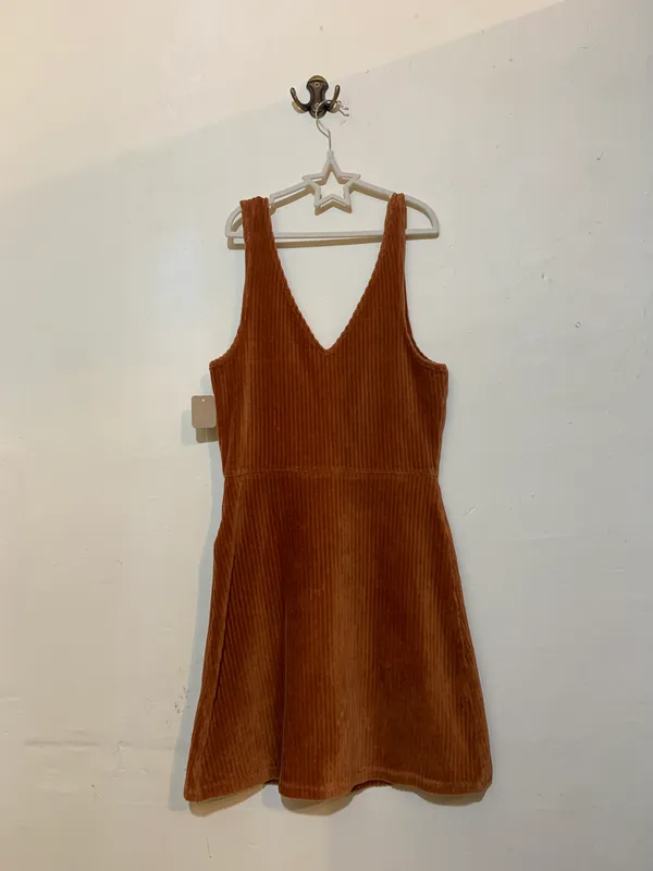 Vestido de pana marrón