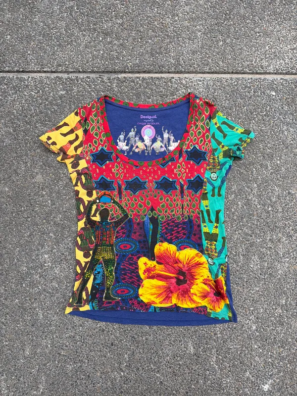 REMERA DESIGUAL x CIRQUE DU SOLEIL