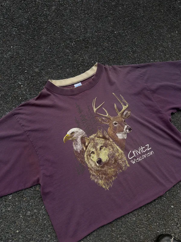 REMERA LOBO VIOLETA