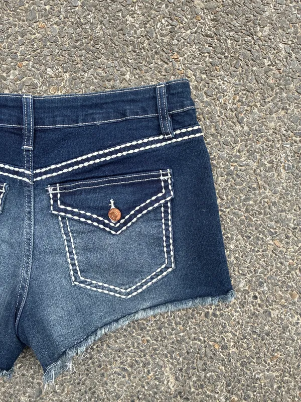 SHORT Y2K