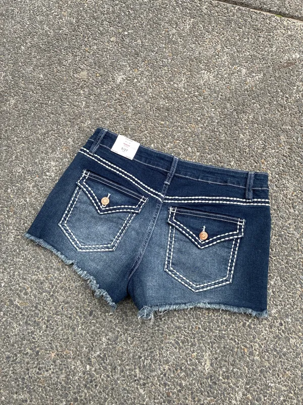 SHORT Y2K