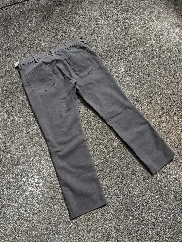 JEAN LEVIS GRIS