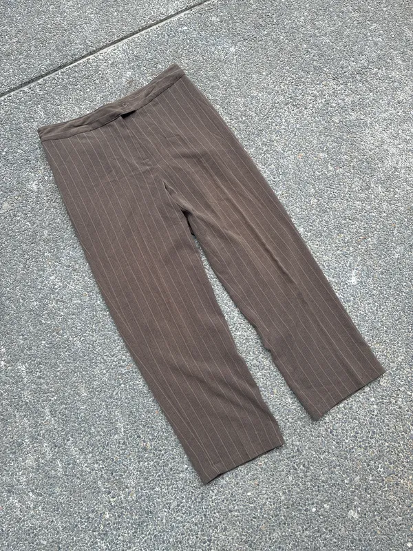 PANTALON A RAYAS MARRÓN