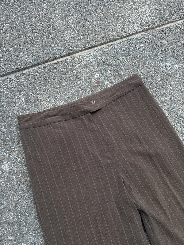 PANTALON A RAYAS MARRÓN