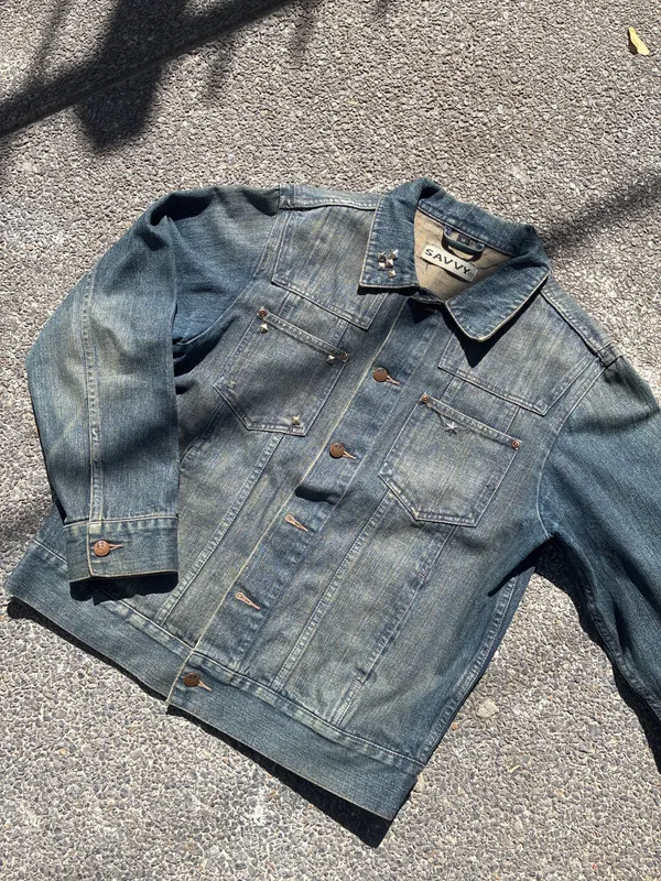 CHAQUETA DE JEAN TACHAS