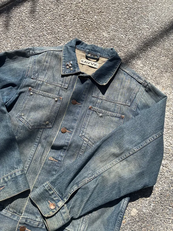 CHAQUETA DE JEAN TACHAS