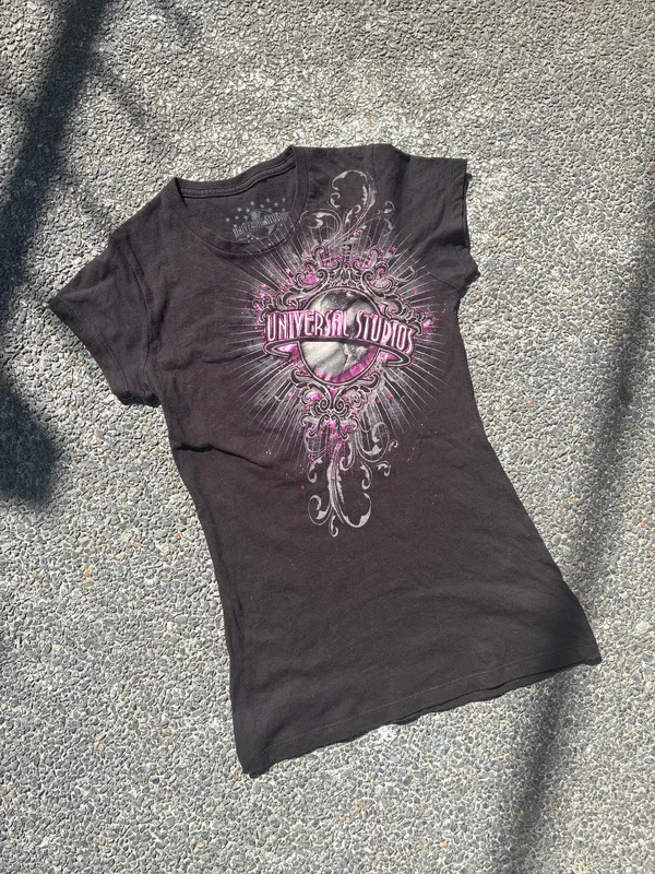REMERA UNIVERSAL STUDIOS