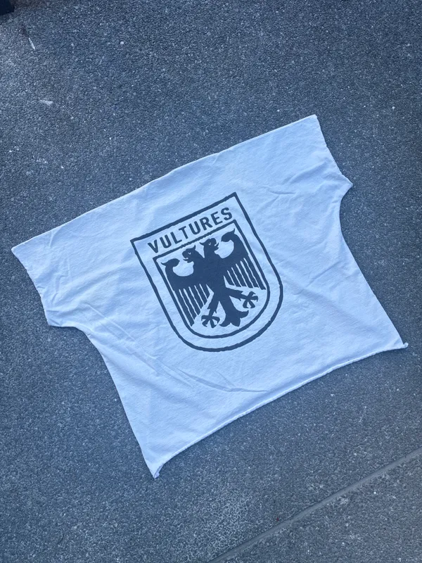 YEEZY VULTURES TEE