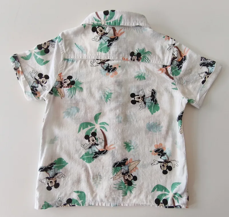 Camisa manga corta. disney. talle: 3.