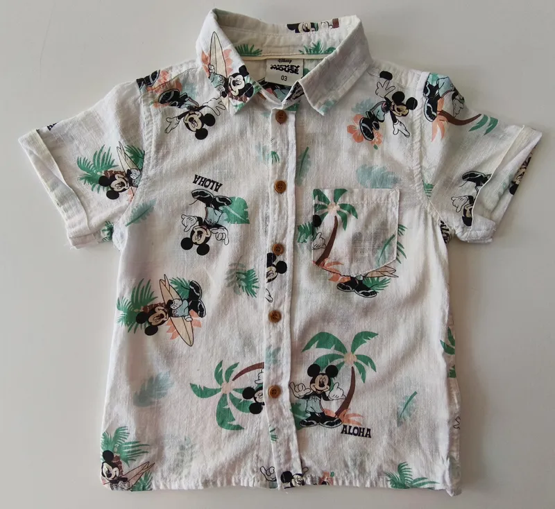 Camisa manga corta. disney. talle: 3.