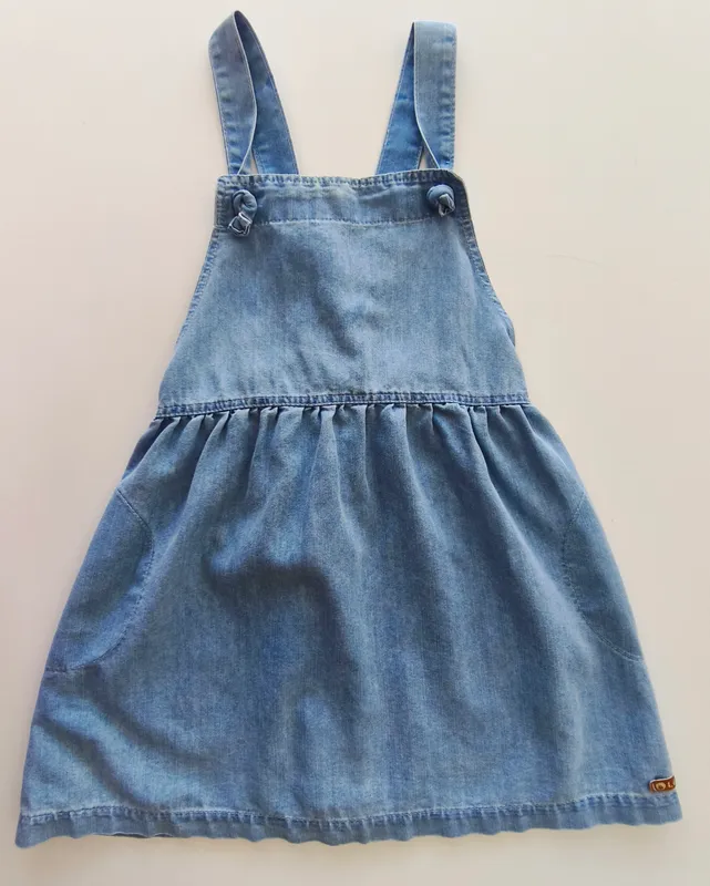 Vestido sin mangas. talle: 8.