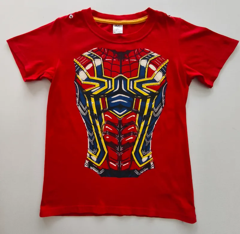 Remera manga corta y capa. kalce. talle: 10.