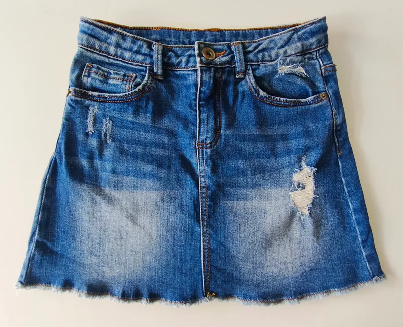 Falda. zara. talle: 8.
