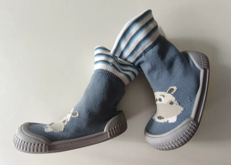 Pantumedias. pimpolho. talle: 24