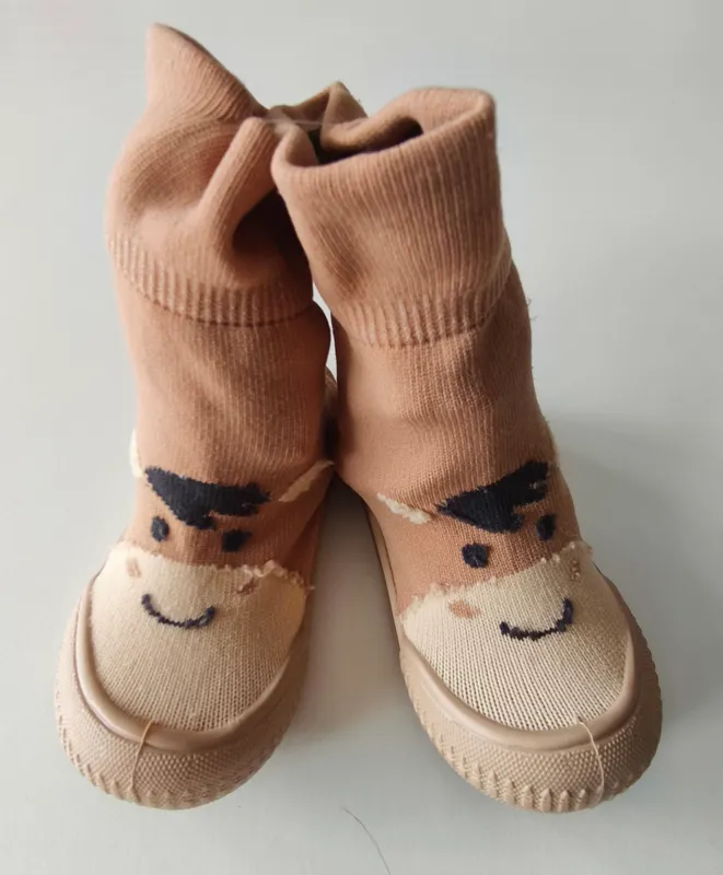 Pantumedias. pimpolho. talle: 22