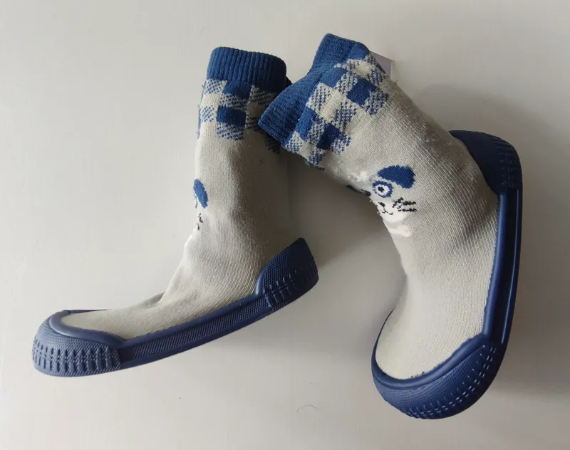 Pantumedias. pimpolho. talle: 24