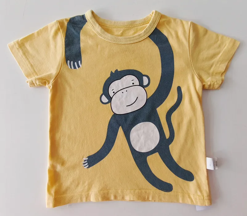 Remera manga corta. talle: 18-24m.