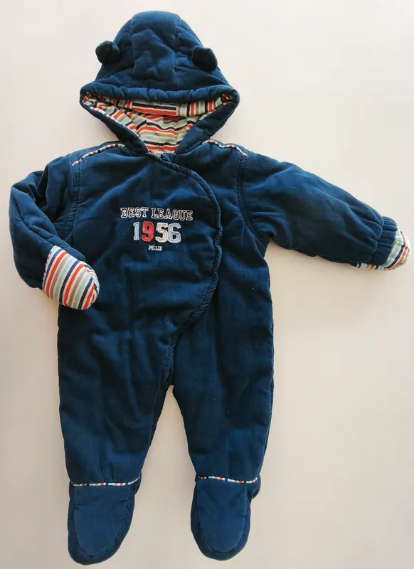 Astronauta de pana. Talle: 9M. 