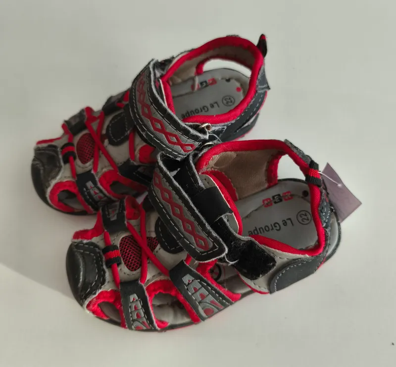 Sandalias. Le Groupe. Talle: 22. 
