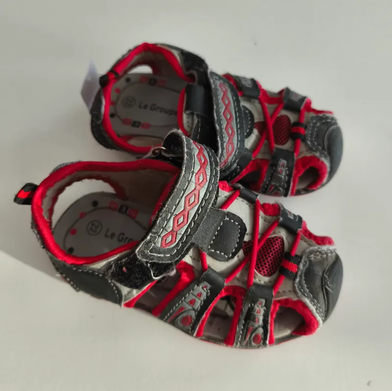 Sandalias. Le Groupe. Talle: 22. 