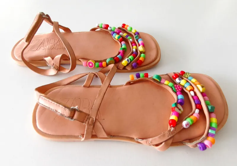 Sandalias. zara. talle: 30.