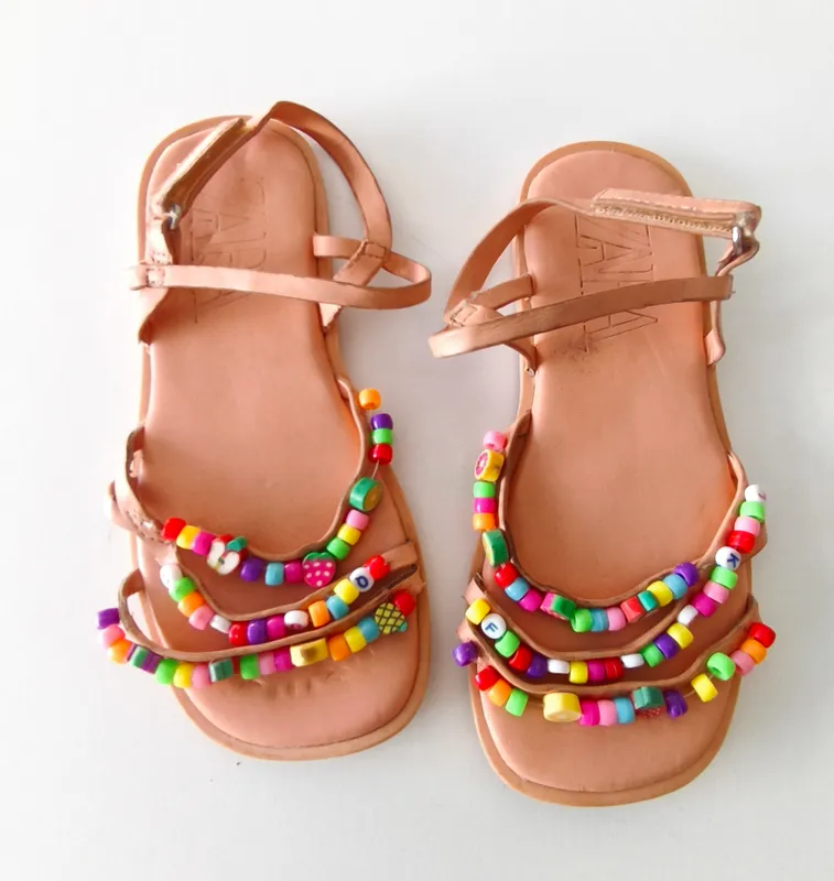 Sandalias. zara. talle: 30.