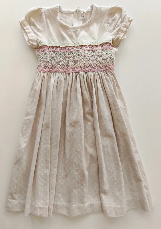 Vestido manga corta. Talle: 4.