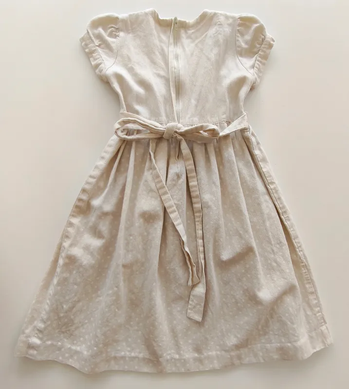 Vestido manga corta. Talle: 4.