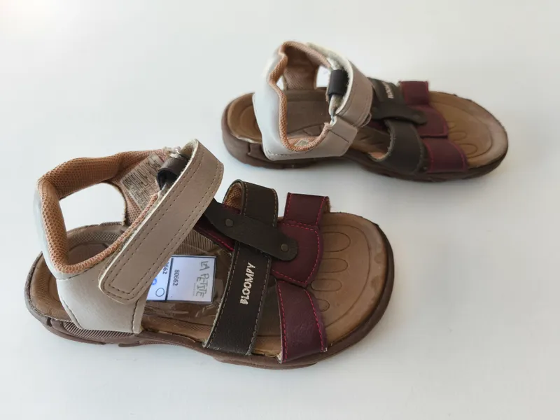 Sandalia. bloompy. talle: 26 eur.