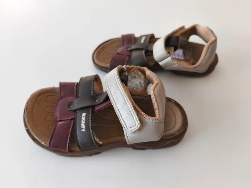 Sandalia. bloompy. talle: 26 eur.