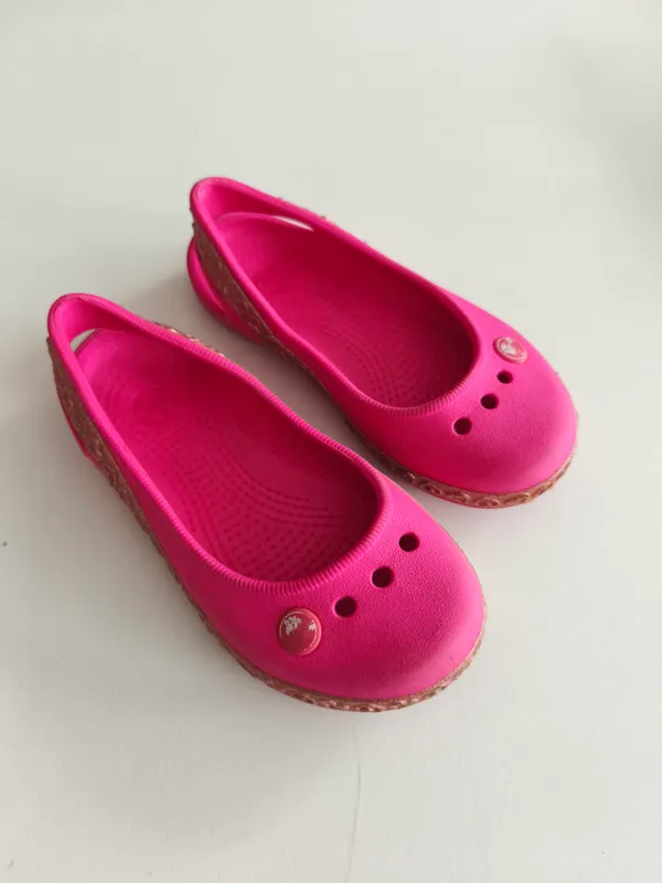 guillerminas crocs. Talle: C9.