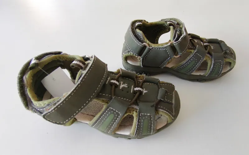 Sandalias. croco kids. talle: 25 Eur.