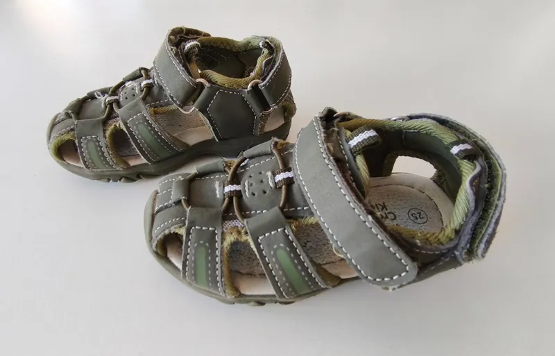 Sandalias. croco kids. talle: 25 Eur.