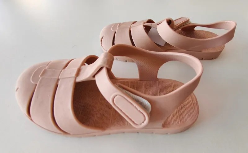 Sandalias. talle: 25 eur.